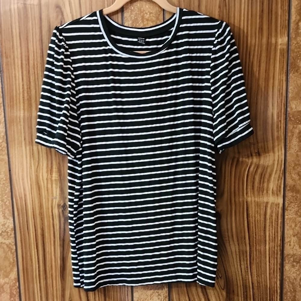 Shein Black White Striped Short Sleeve Tee Shirt Crewneck Casual Women's Tops XL